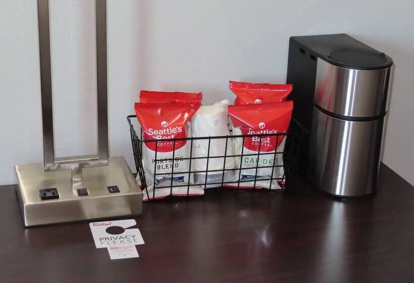 فندق Red Roof Inn Plus & Suites Erie