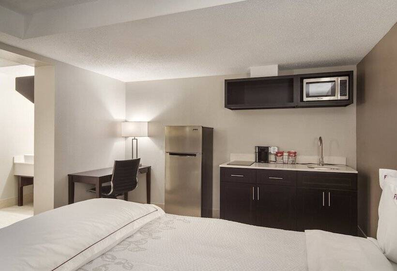 فندق Red Roof Inn Plus & Suites Erie