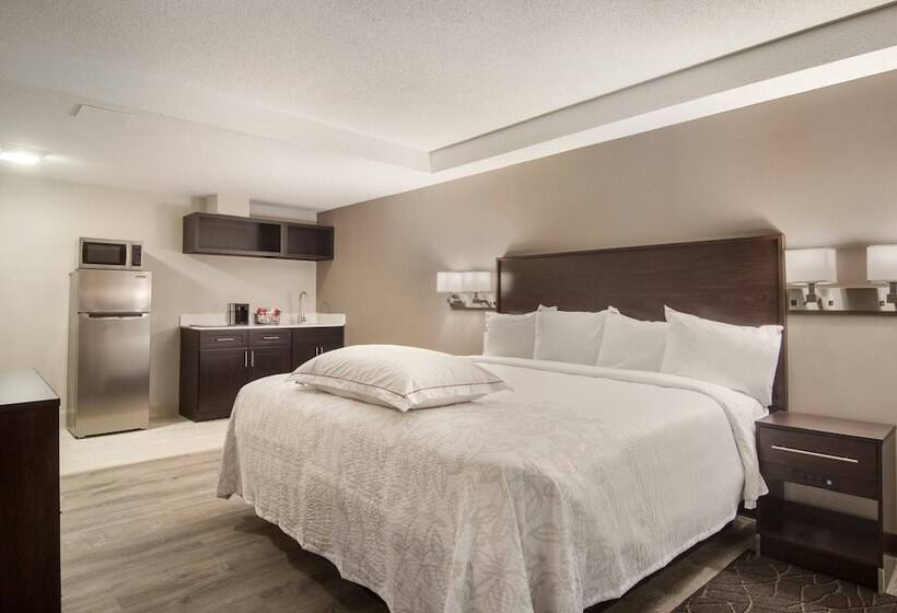 فندق Red Roof Inn Plus & Suites Erie