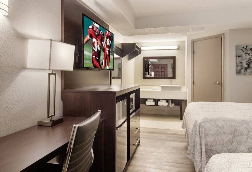 فندق Red Roof Inn Plus & Suites Erie