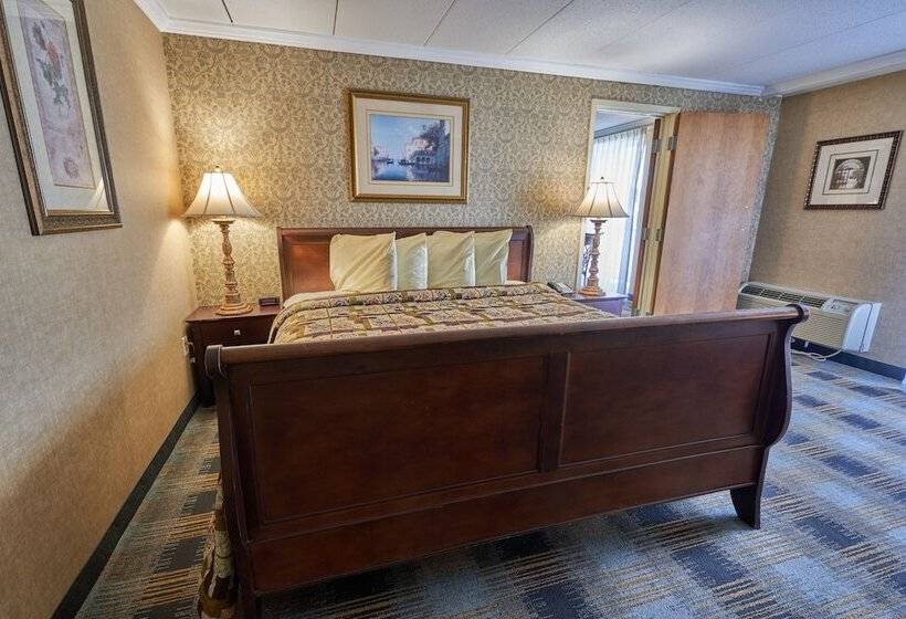 فندق Riverview Inn & Suites