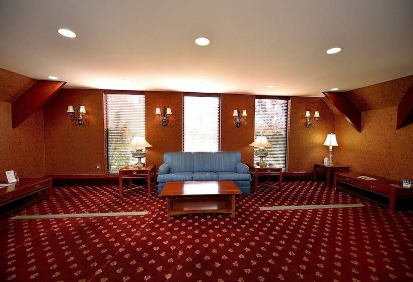 فندق Riverview Inn & Suites