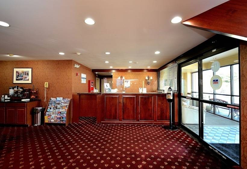 فندق Riverview Inn & Suites