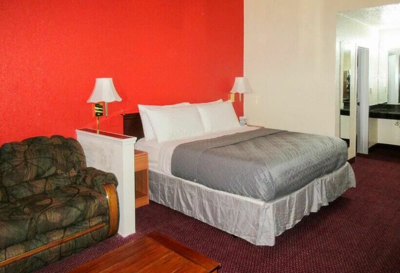 Отель Rodeway Inn & Suites