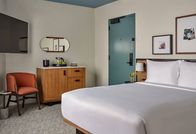 בית מלון כפרי Romer House Waikiki   Adults Only