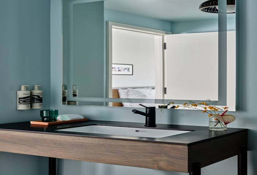 בית מלון כפרי Romer House Waikiki   Adults Only