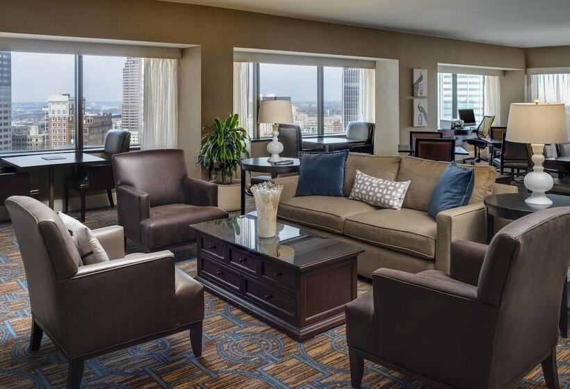 The Plaza Hotel Columbus At Capitol Square