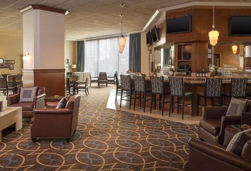 The Plaza Hotel Columbus At Capitol Square