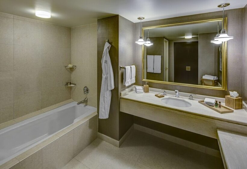 The Plaza Hotel Columbus At Capitol Square