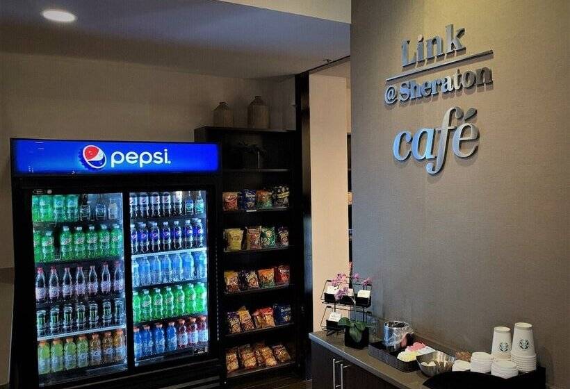 Отель Sheraton Lisle Naperville