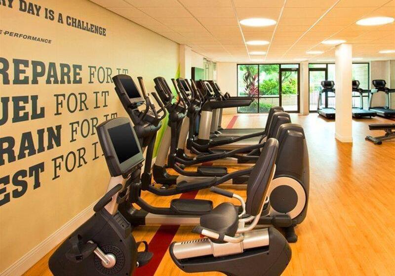 Отель Sheraton Tampa Brandon