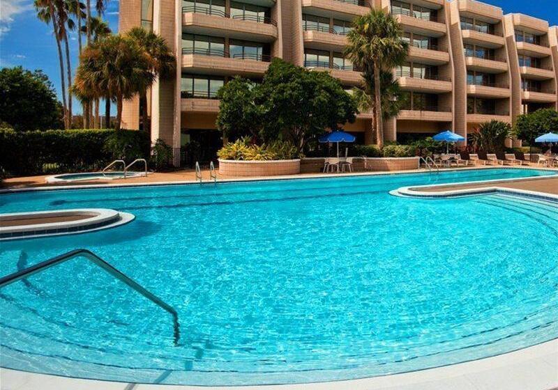 Отель Sheraton Tampa Brandon