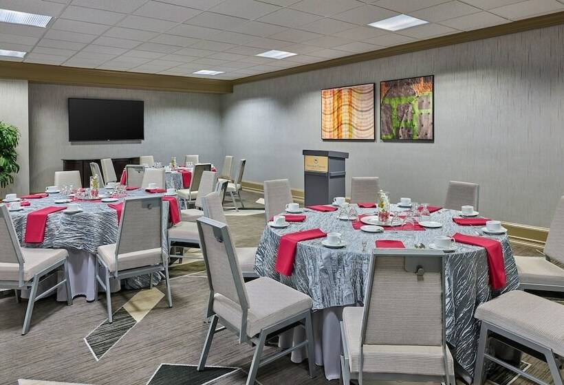 Sheraton Tucson Hotel & Suites