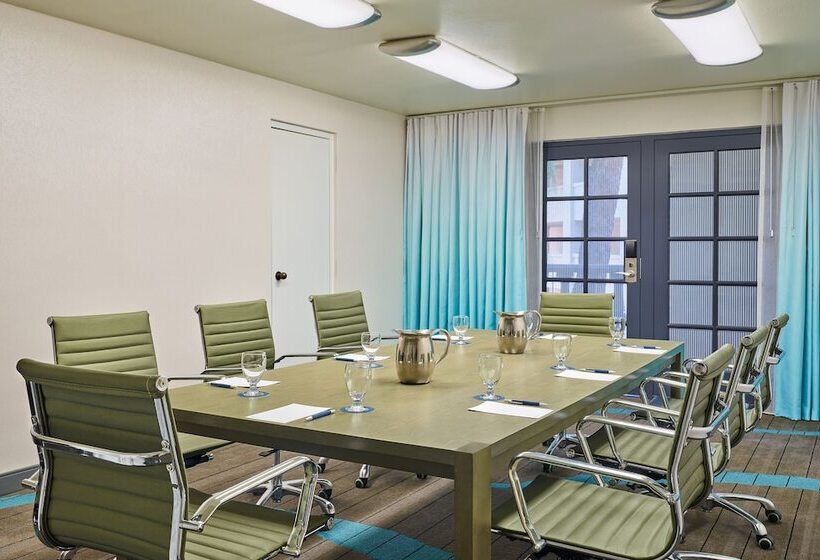 Sheraton Tucson Hotel & Suites