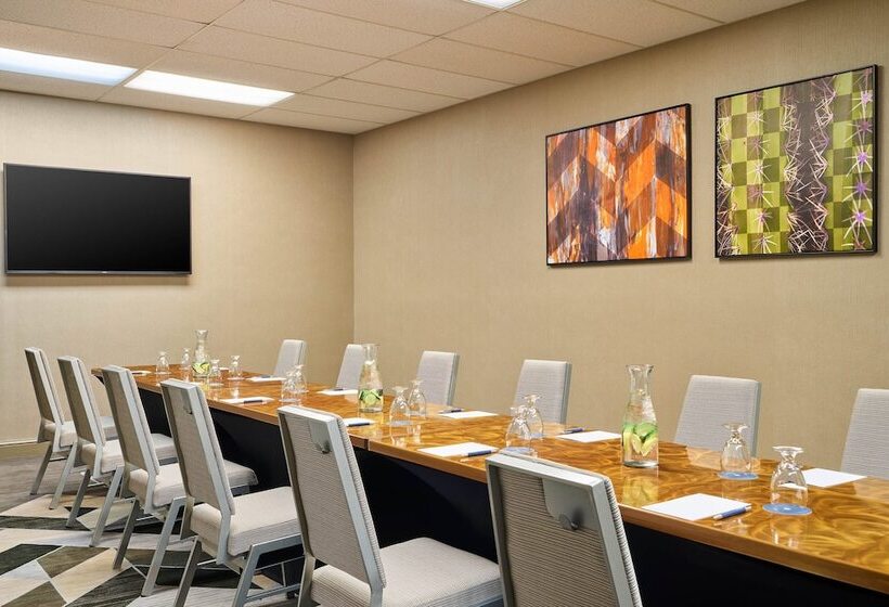 Sheraton Tucson Hotel & Suites