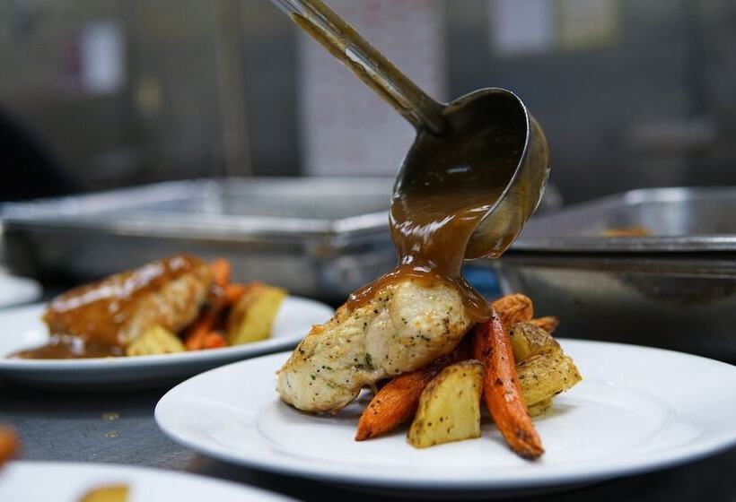 Sheraton Tucson Hotel & Suites