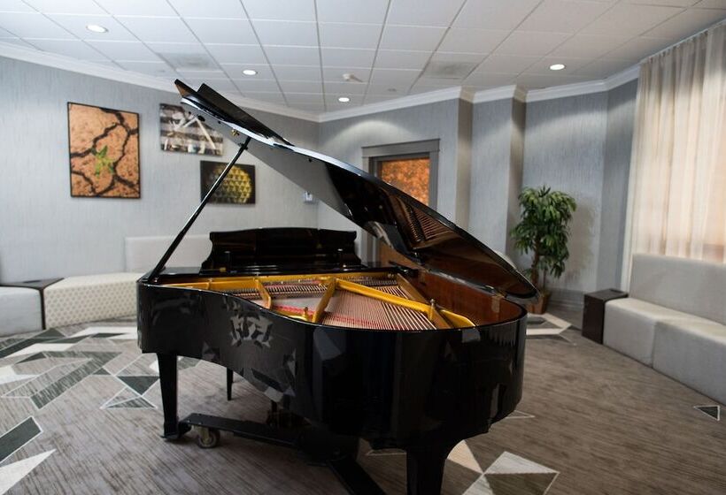 Sheraton Tucson Hotel & Suites