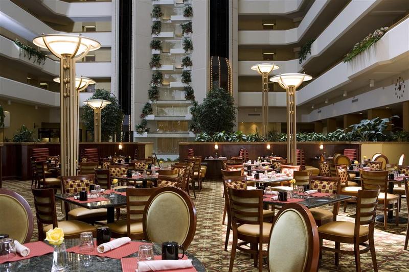 هتل Sheraton West Des Moines