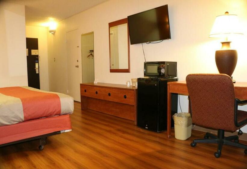 فندق Sky  At Tulsa Airport