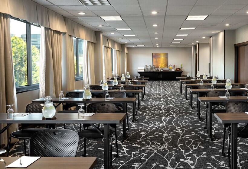 فندق Sonesta Irvine John Wayne Airport