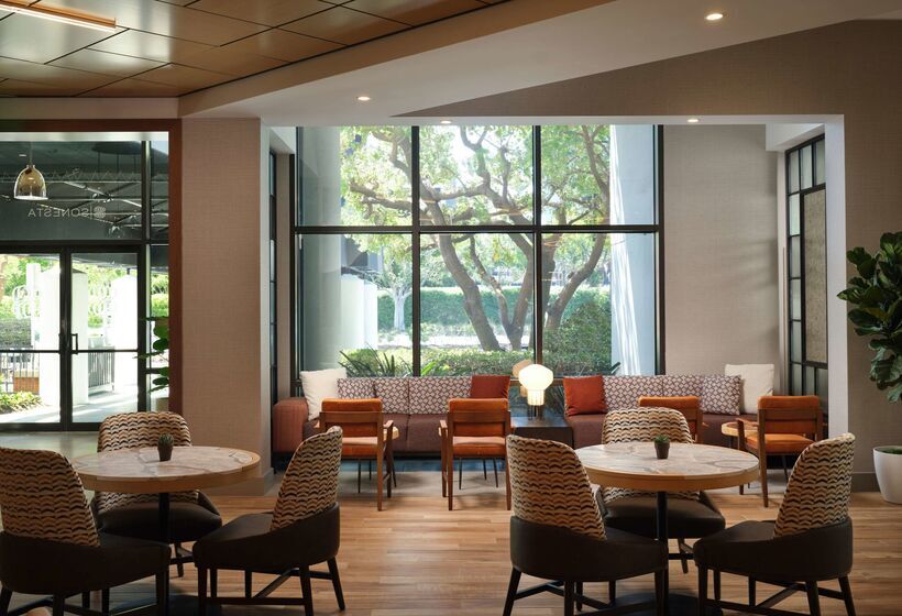 فندق Sonesta Irvine John Wayne Airport