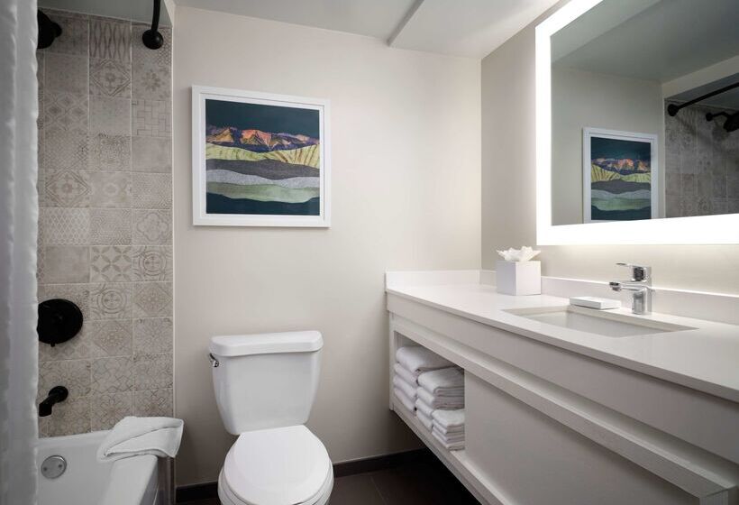 فندق Sonesta Irvine John Wayne Airport