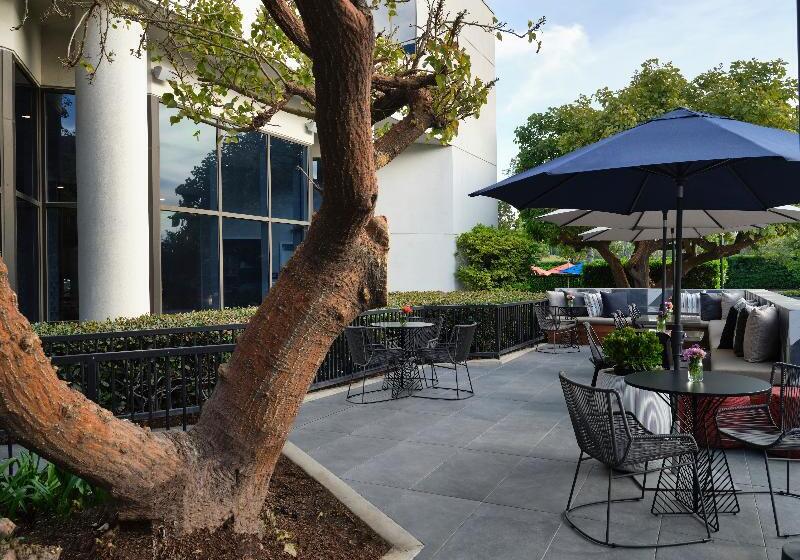 فندق Sonesta Irvine John Wayne Airport