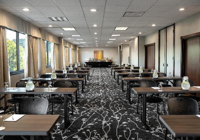 فندق Sonesta Irvine John Wayne Airport