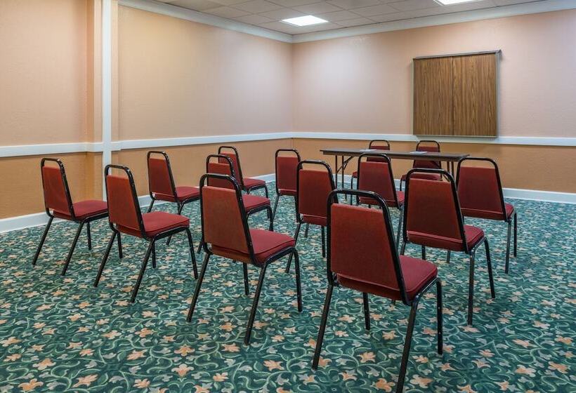 ホテル Super 8 By Wyndham Little Rock/otter Creek