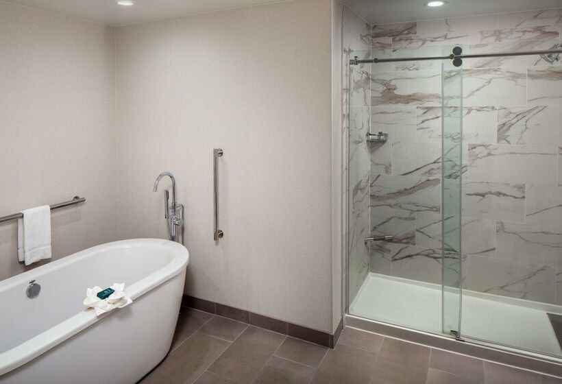 The Bethesdan Hotel, Tapestry Collection By Hilton