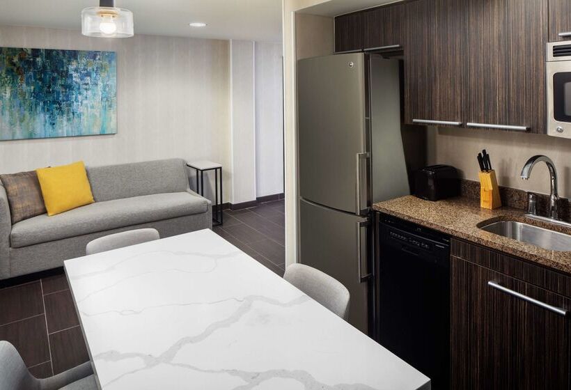 The Bethesdan Hotel, Tapestry Collection By Hilton