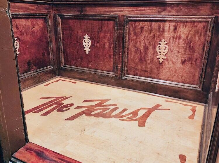 فندق The Faust