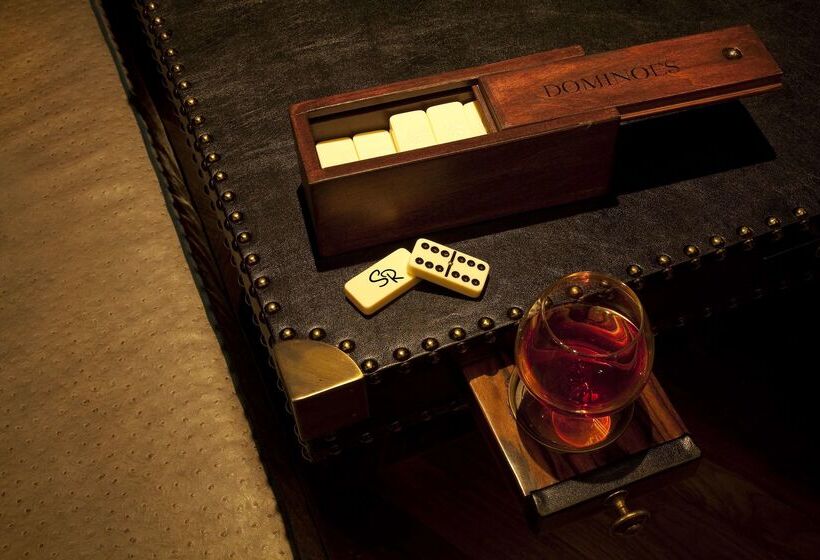 Отель The Hollywood Roosevelt