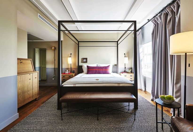 Отель The Hollywood Roosevelt