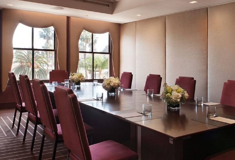 Отель The Hollywood Roosevelt