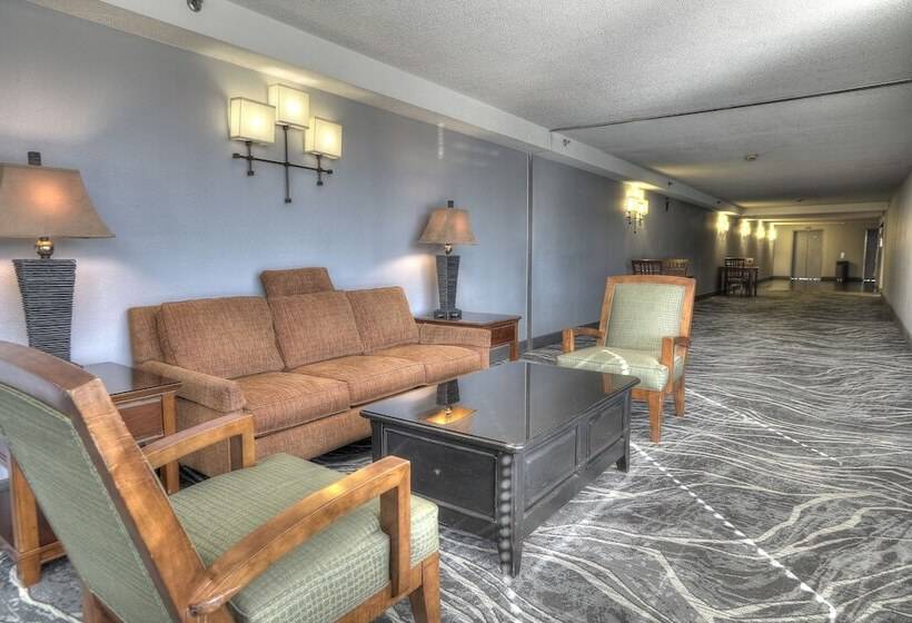 The Ramsey Hotel And Convention Center