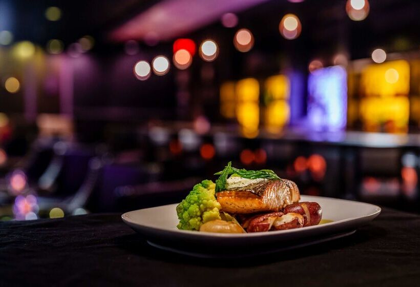 The Verve Hotel Boston Natick, Tapestry Collection By Hilton