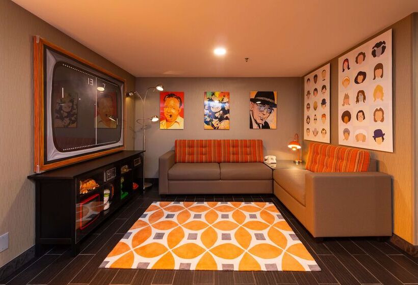 The Verve Hotel Boston Natick, Tapestry Collection By Hilton