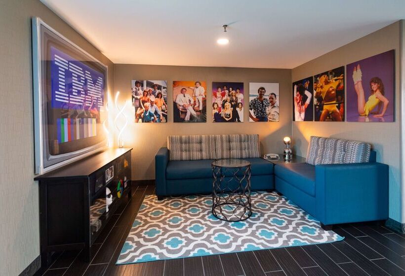 The Verve Hotel Boston Natick, Tapestry Collection By Hilton