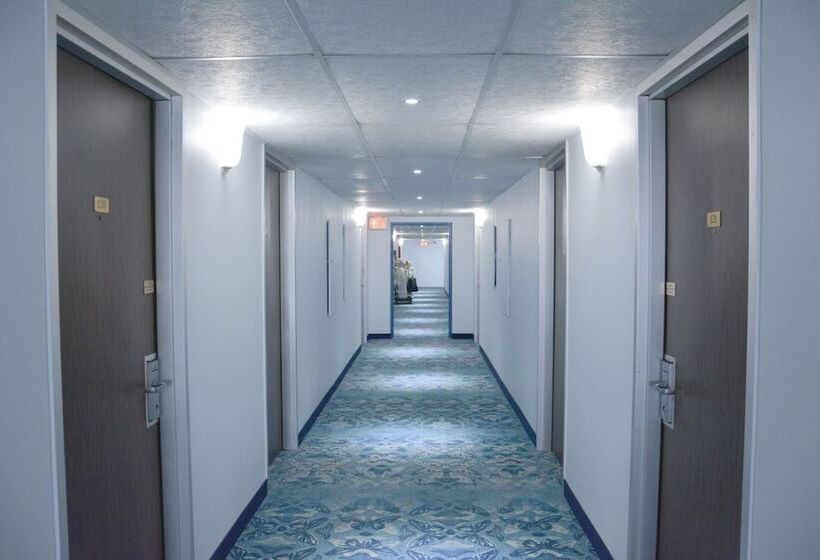 酒店 Travelodge By Wyndham Milwaukee