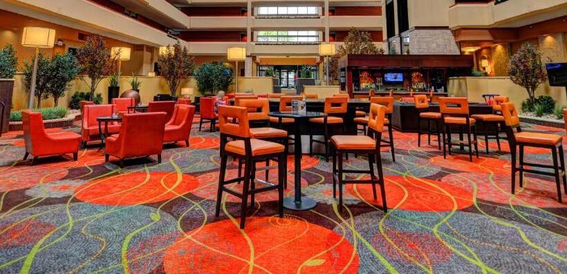 酒店 University Plaza