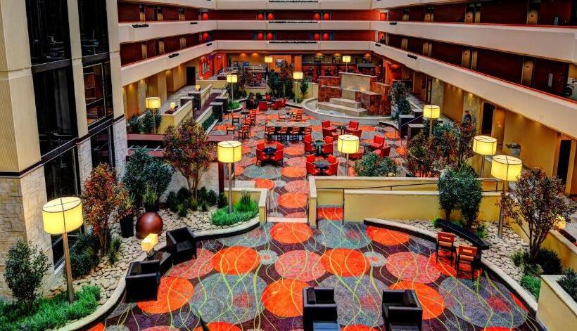 酒店 University Plaza