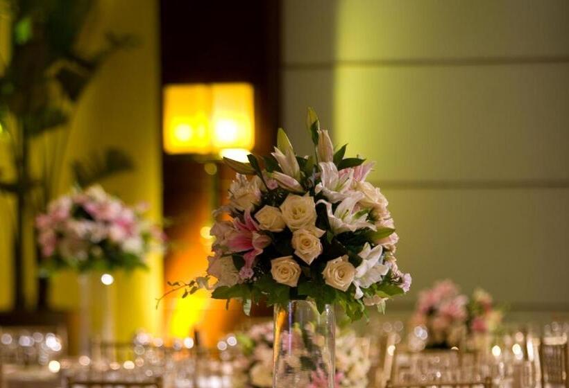 Отель Washington Marriott At Metro Center