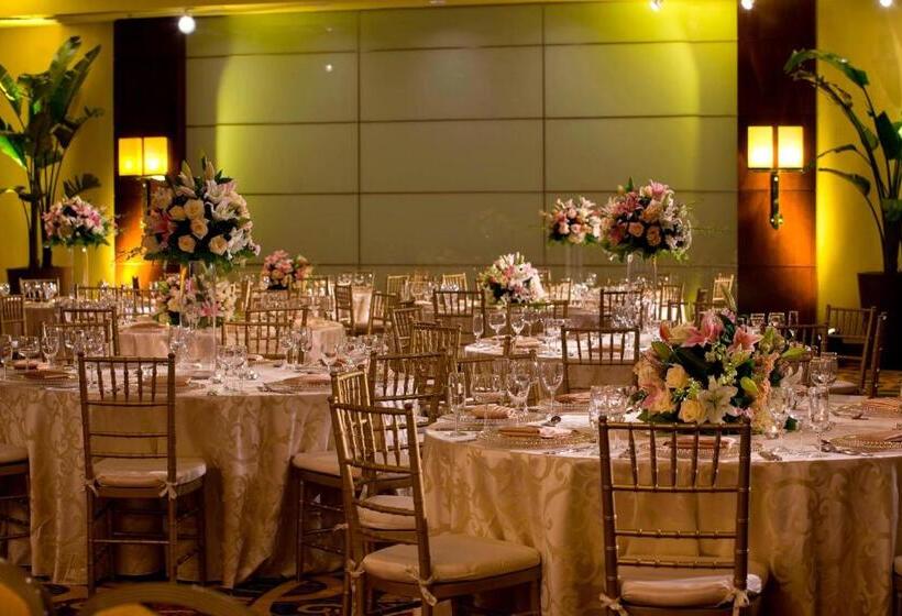 Отель Washington Marriott At Metro Center