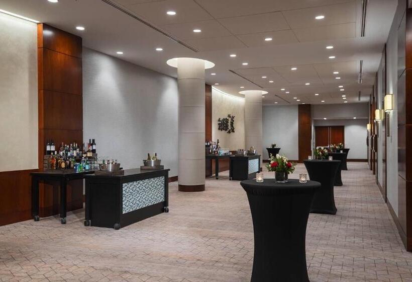 Отель Washington Marriott At Metro Center