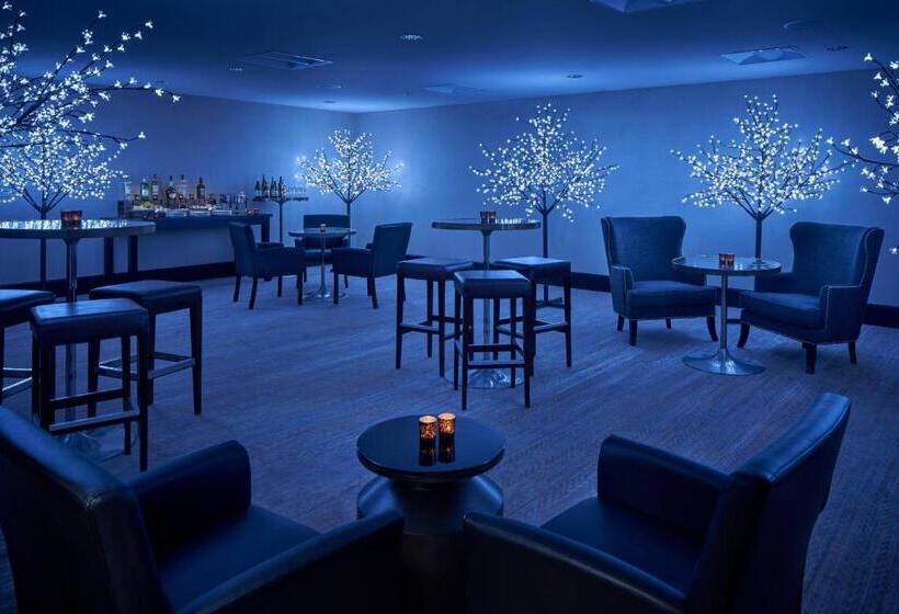 Отель Washington Marriott At Metro Center