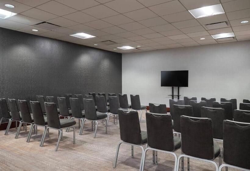 Отель Washington Marriott At Metro Center