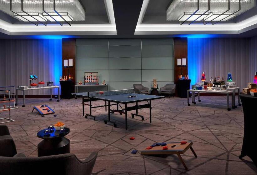 Отель Washington Marriott At Metro Center