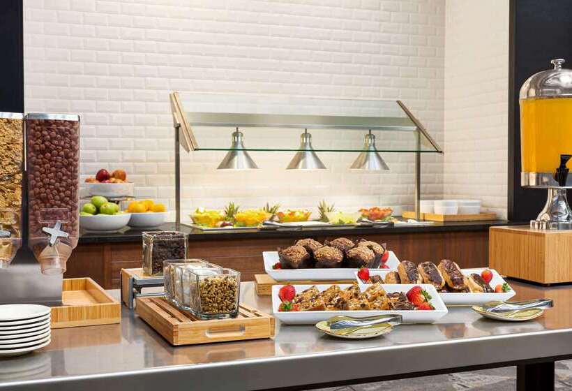 فندق Wyndham Fort Smith City Center