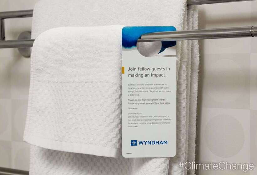 فندق Wyndham Fort Smith City Center